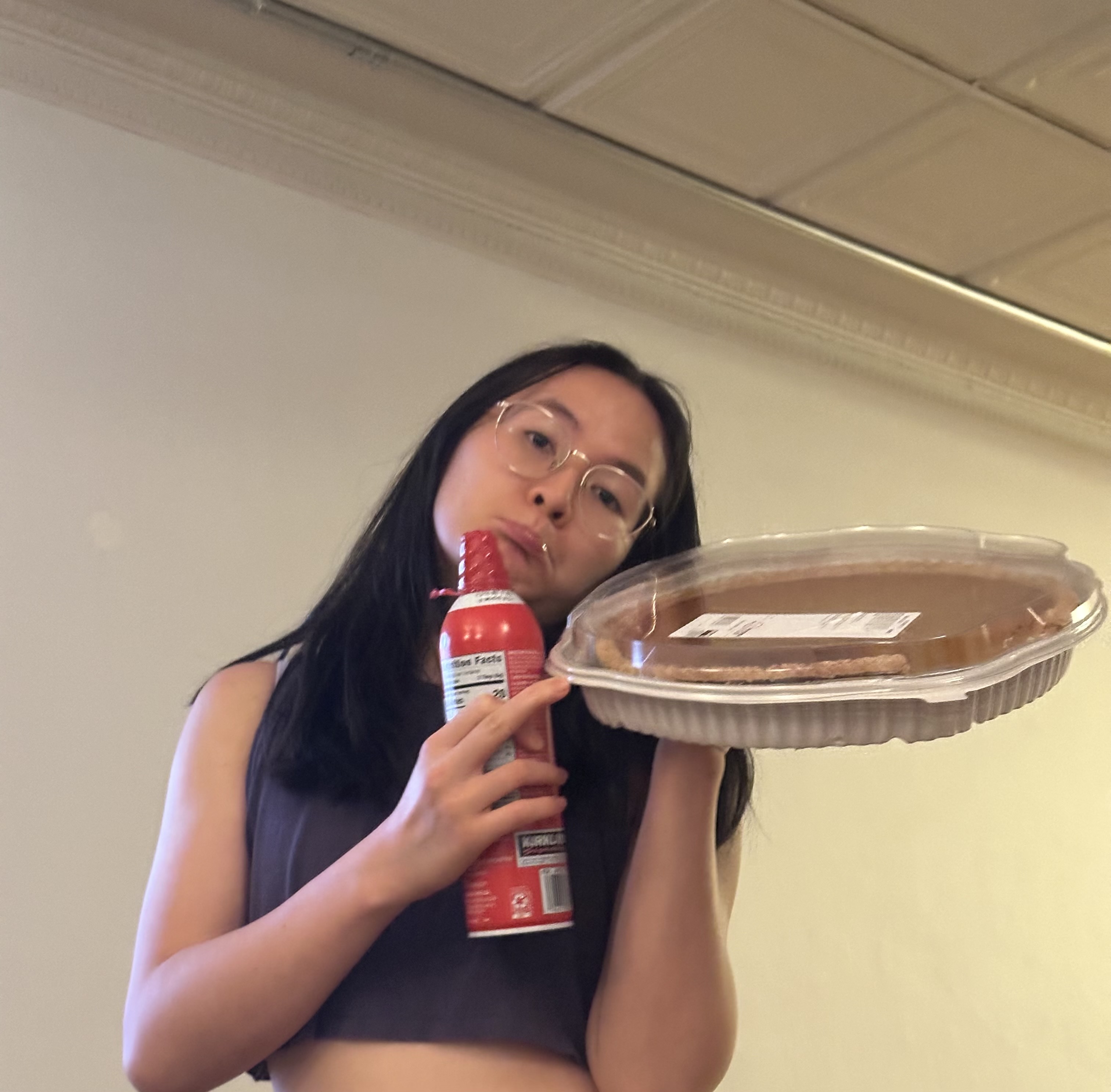 girl with pie
